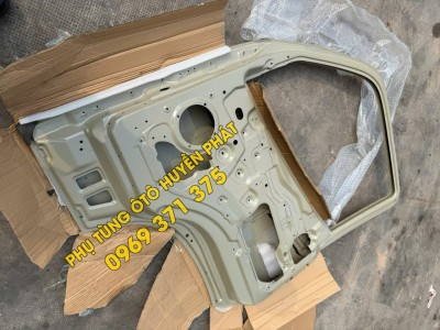1B18061000612 Vỏ cánh cửa (cánh cửa mộc) Xe Thaco Ollin có lỗ đèn thumb