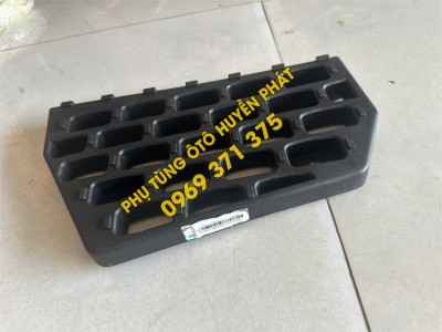 Bậc lên xuống Howo 8t TMT
