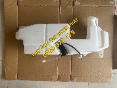 Bình nước xịt kính Thaco...