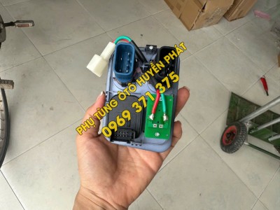 Công tắc nhấn kính CAMC H08 thumb