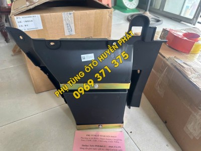 G0545010501A0 Ốp bậc lên xuống Thaco forland 9 tấn thumb