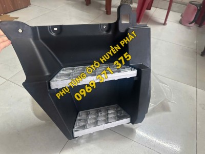 Ốp bậc lên xuống Thaco...