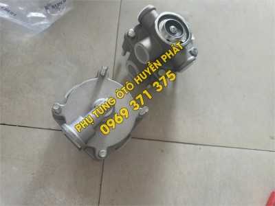 Van chia hơi Howo Chenglong M22 thumb