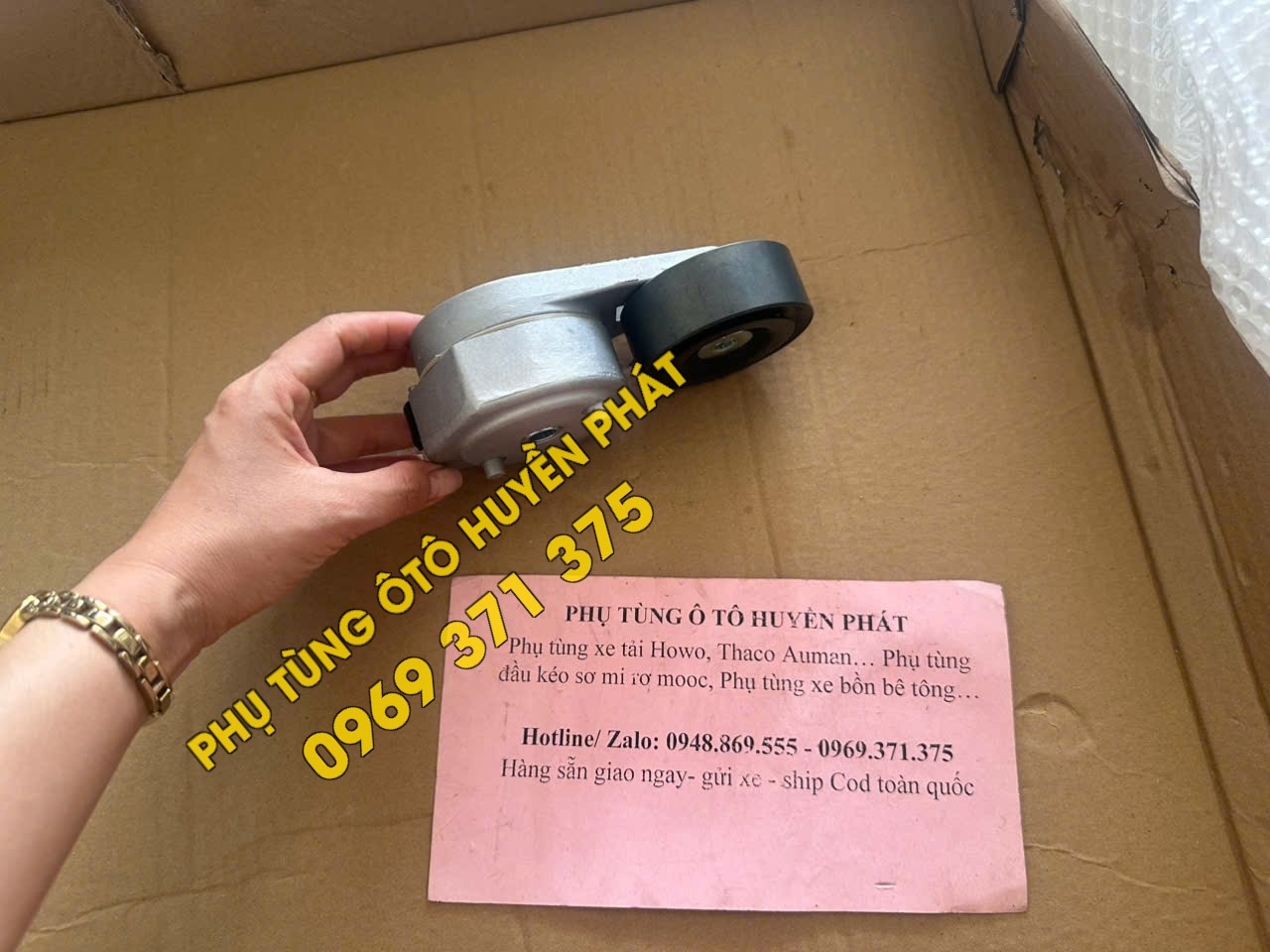 612630061185 Tăng dây curoa Thaco Auman FV375