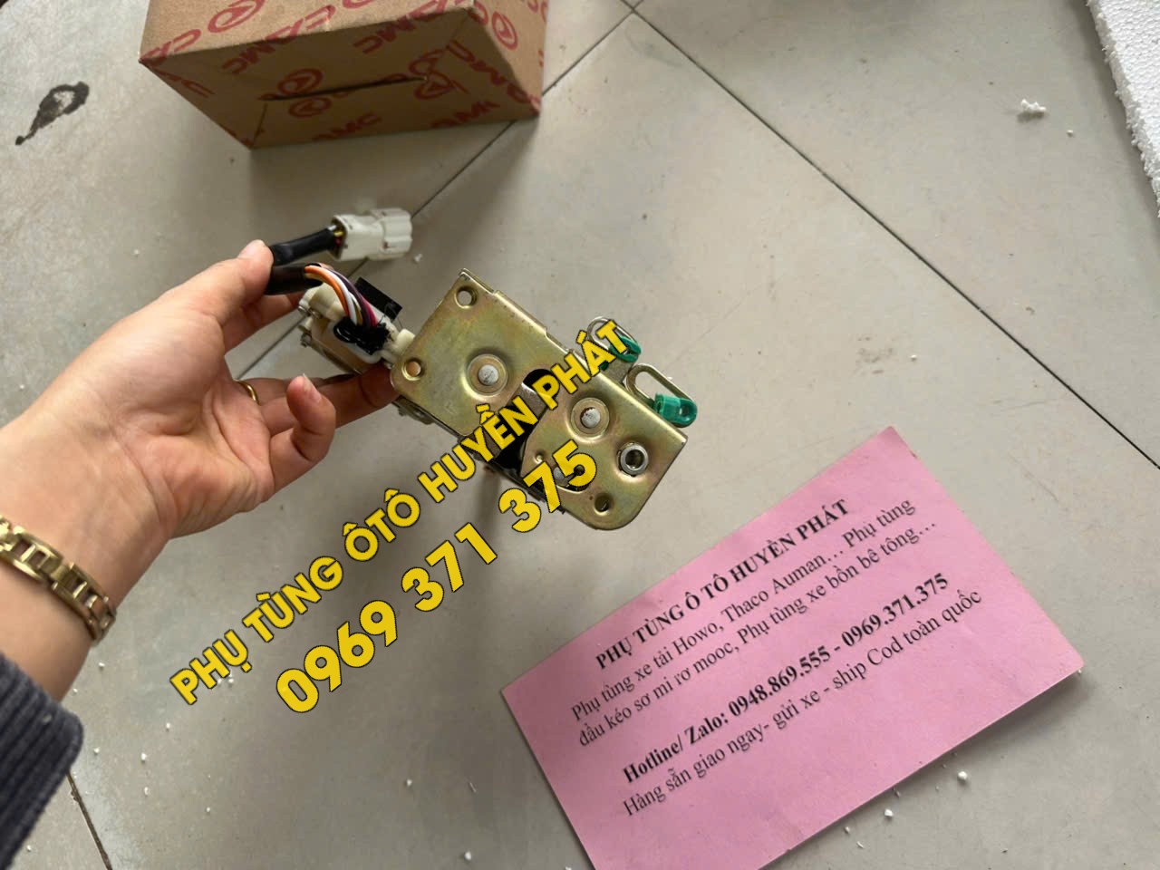 61H08L-05030 Khóa cửa xe CAMC H08