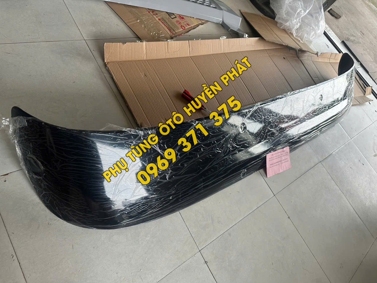 8204910-C3300 Chắn nắng Dongfeng KL