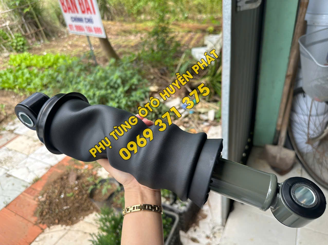 AZ1664430120 bong hoi cabin howo t7h sitrak