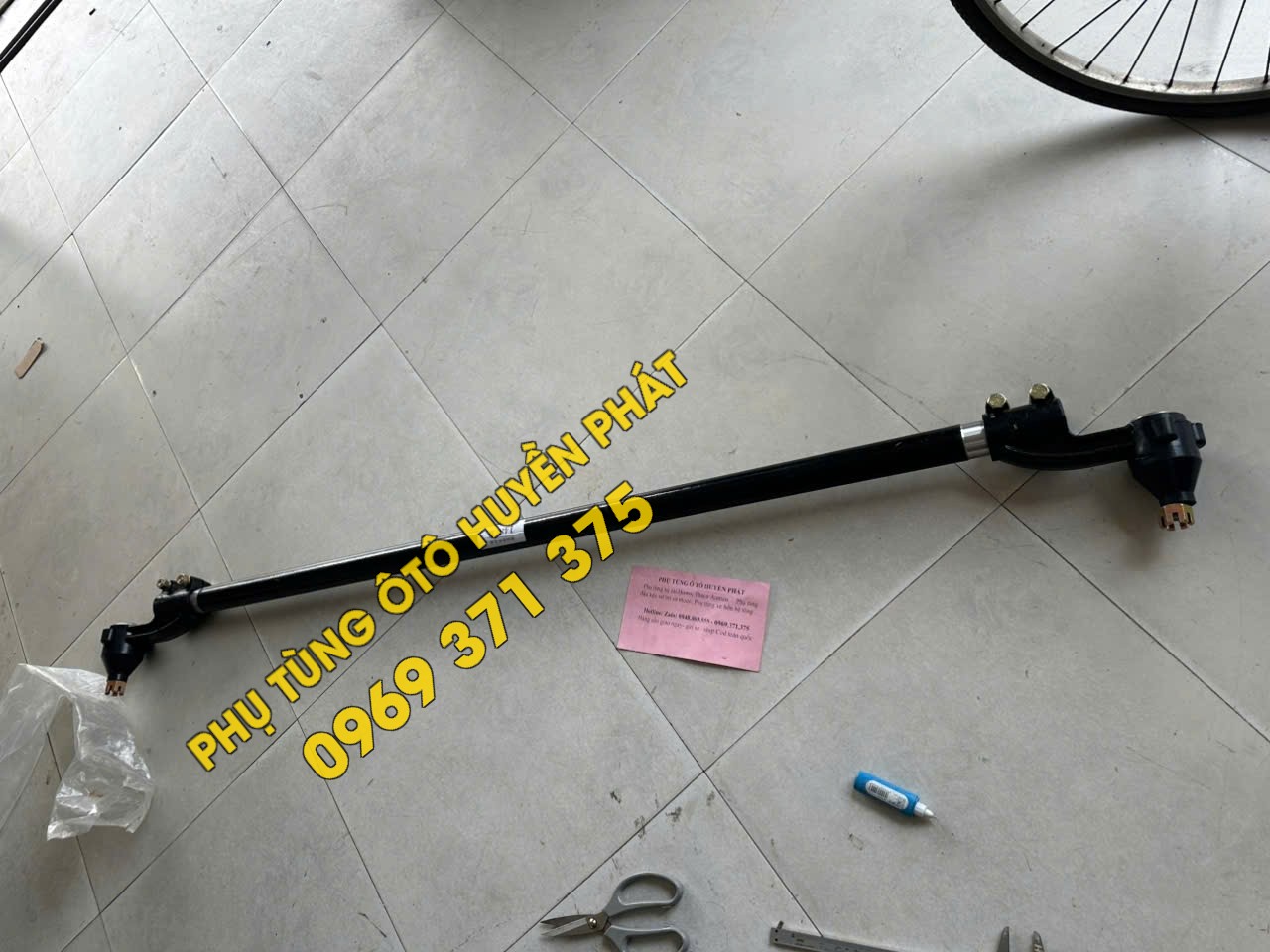 Ba ngang Thaco Auman GTL dài tổng 1.71m, rotuyn côn 23.5