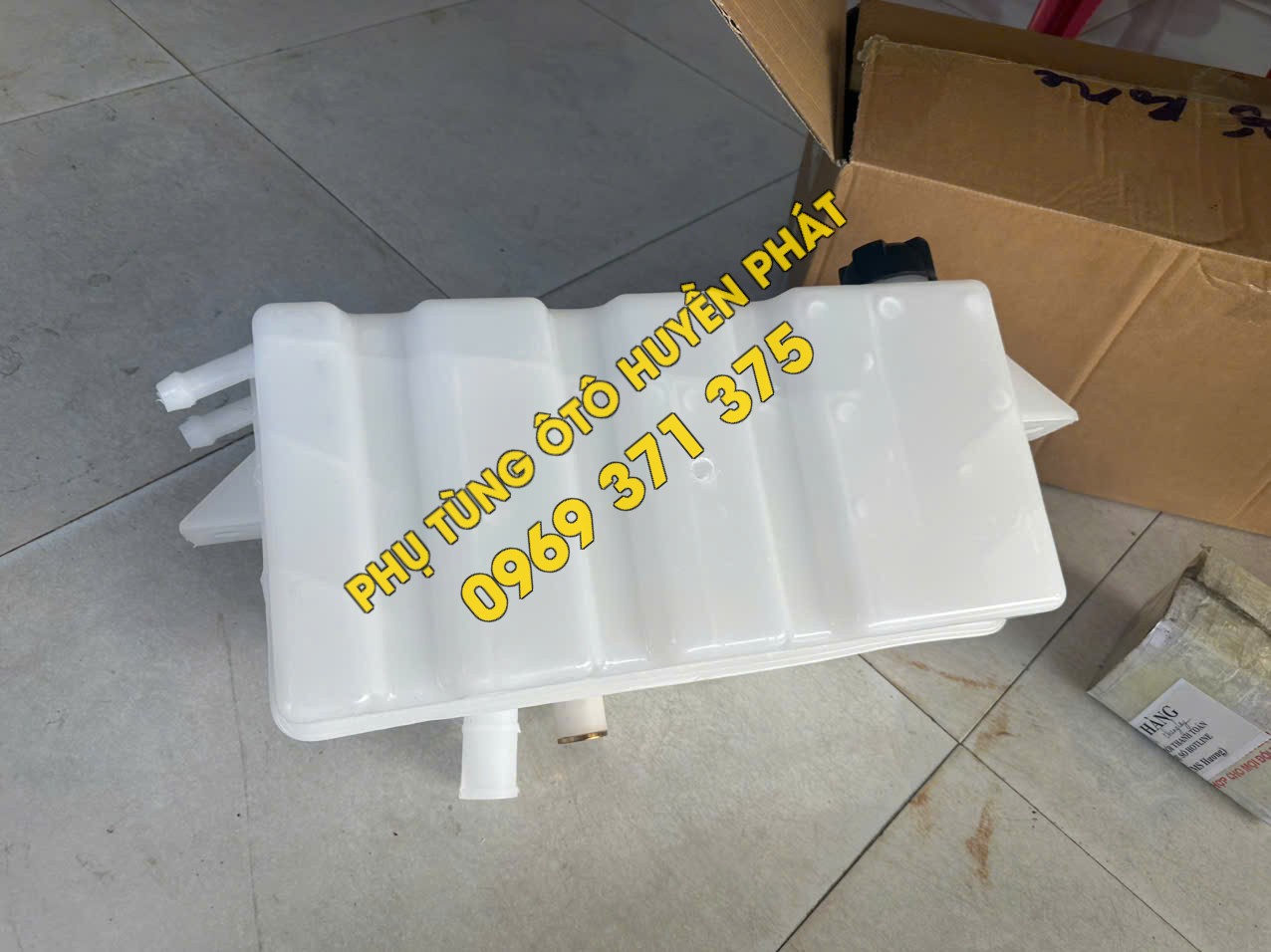 bih nuoc phu xe dongfeng ho bac 1311010 K0300 (2)