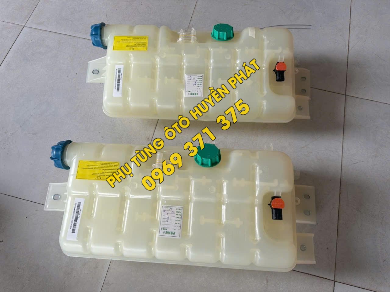 Bình nước phụ Auman C160 M413000000054