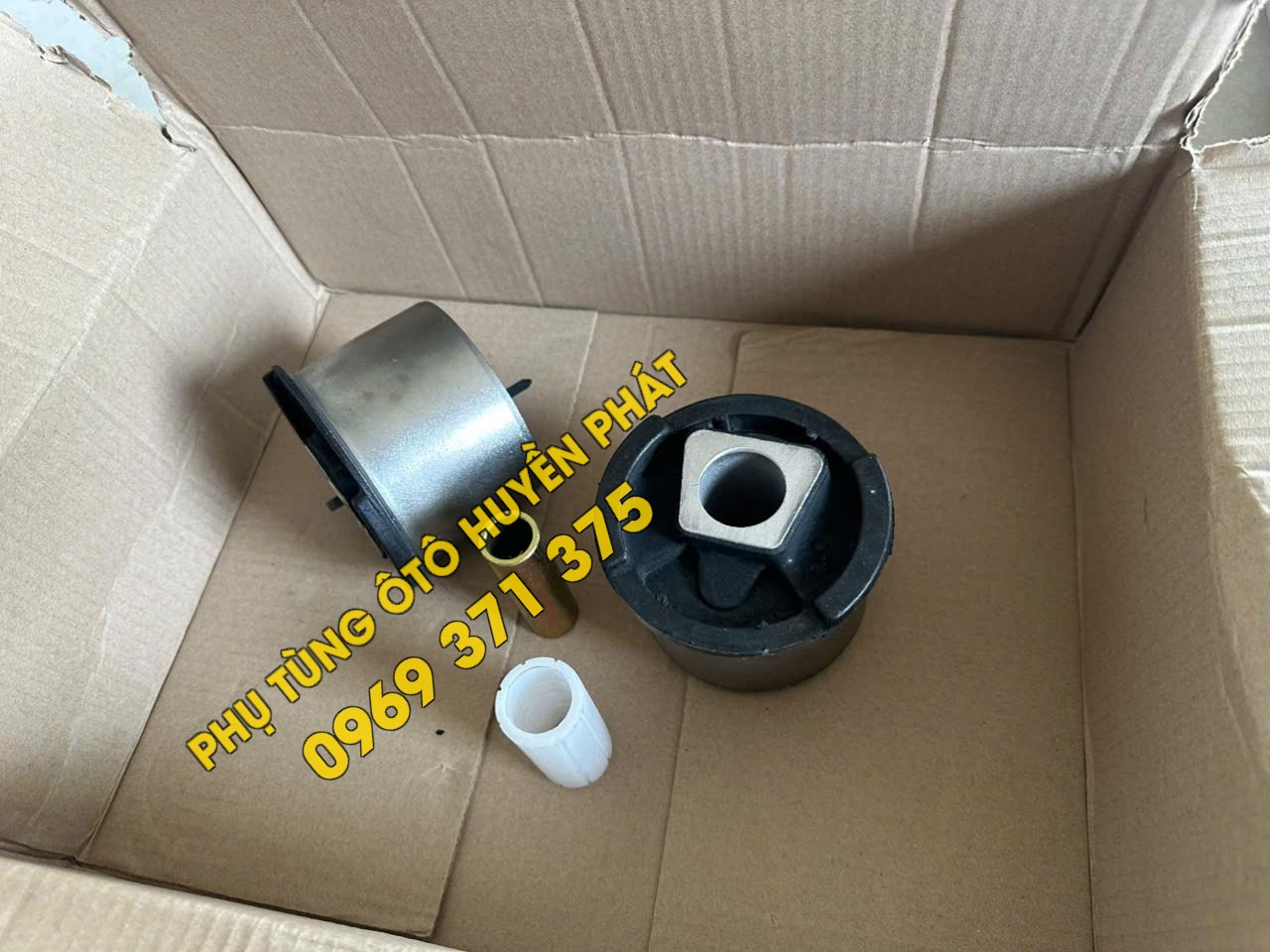 Cao su lật cabin Thaco Auman C160 E4