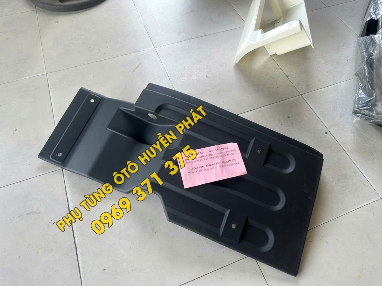 Chắn bùn trước Howo Max