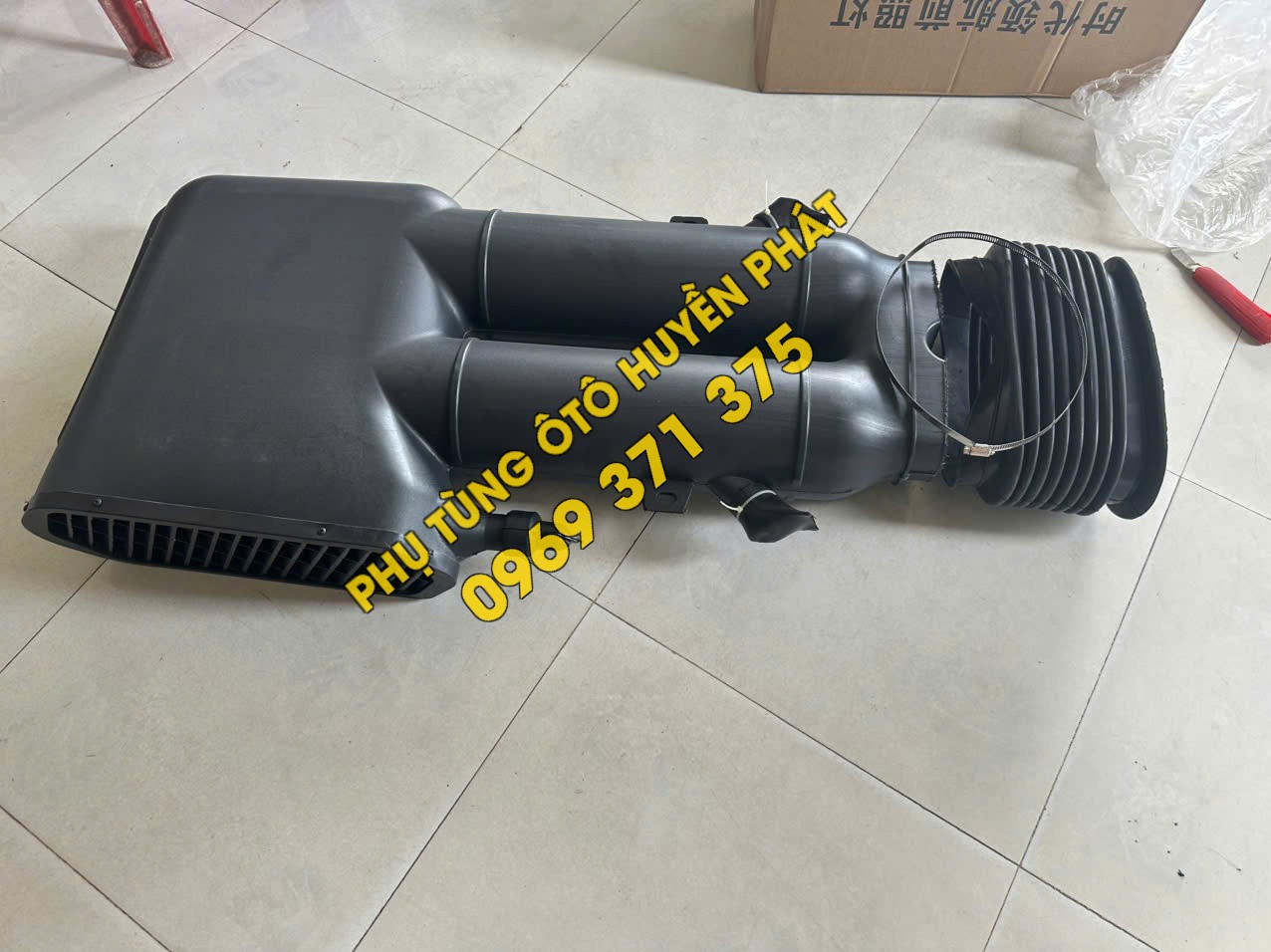 Cổ hút đôi sau cabin howo 371 WG9725190160