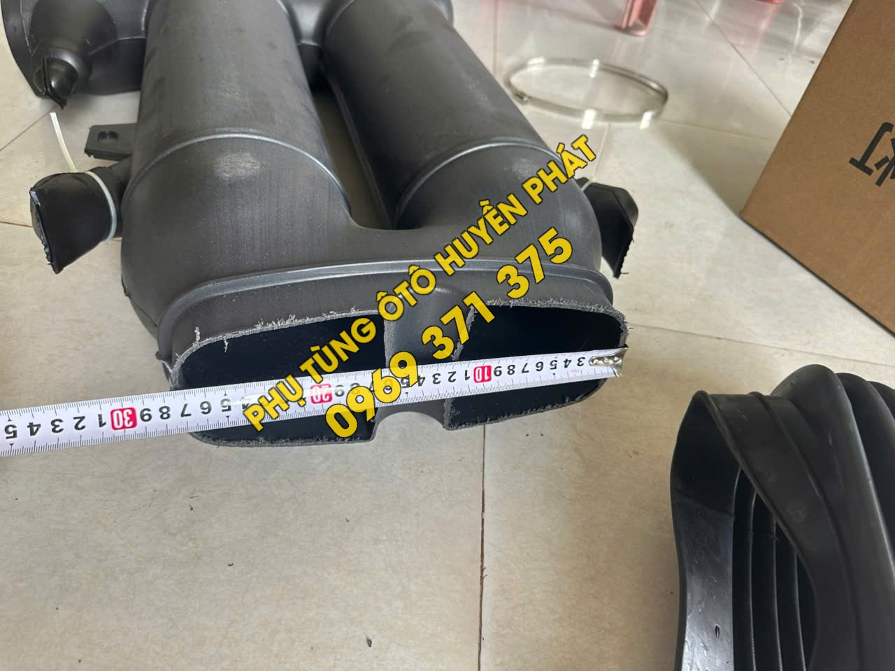 Cổ hút đôi sau cabin howo 371 WG9725190160