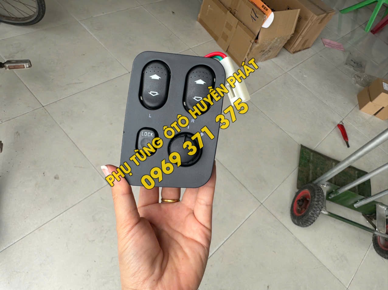 Công tắc nhấn kính CAMC H08