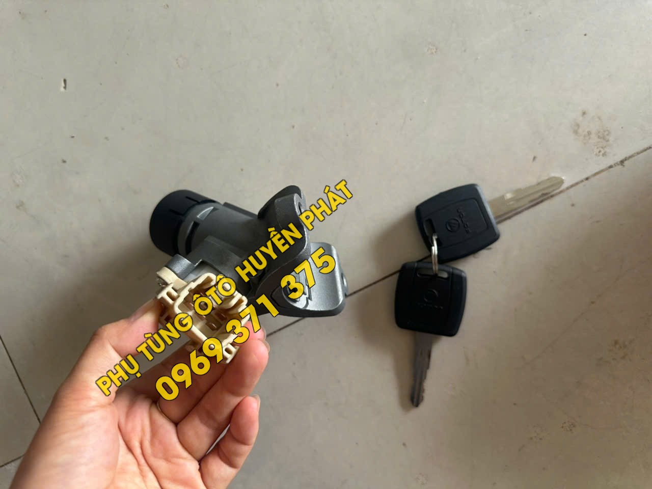 H437302001A0 Ổ khóa đề Thaco Auman H4