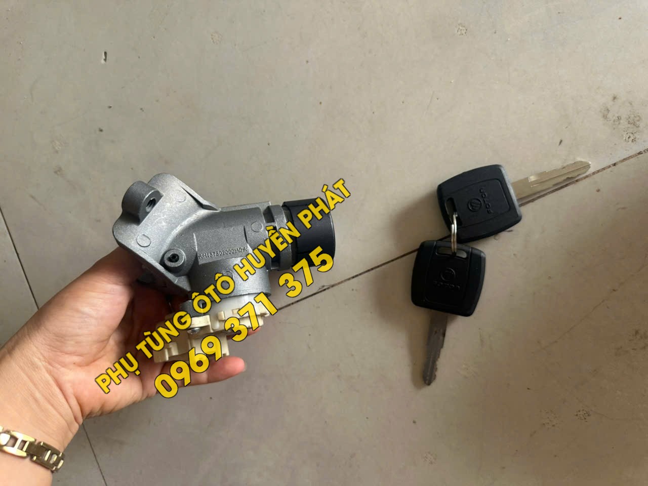 H437302001A0 Ổ khóa đề Thaco Auman H4