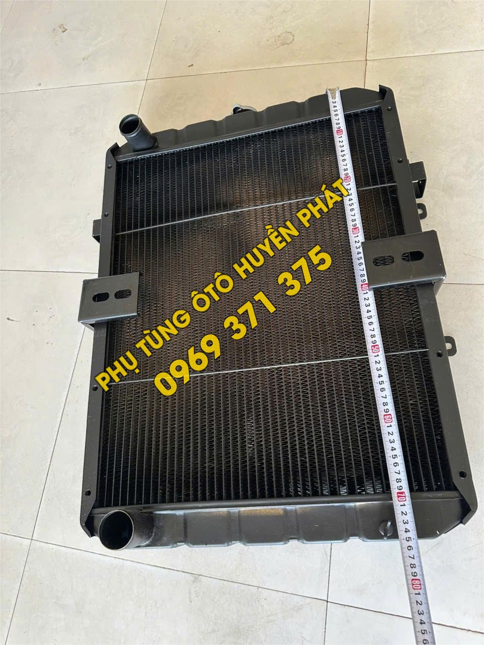 Két nước 4108 xe Chiến Thắng 6,2 tấn 2 cầu bằng đồng