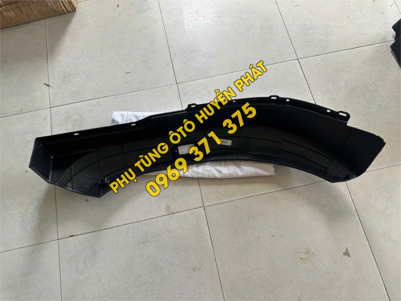 LG1611440200 Vè cua lốp xe Howo 8T TMT hai cầu dầu