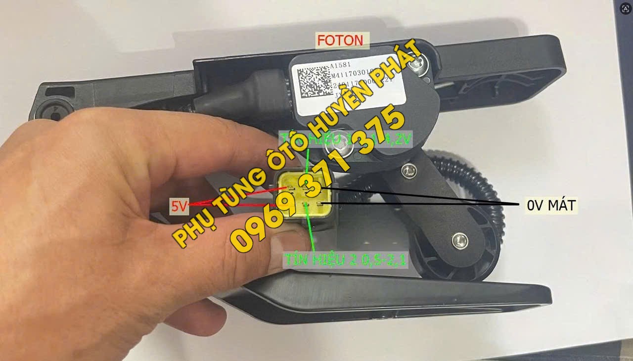 M4117030102A0 Bàn đạp chân ga Thaco Auman C160 C240