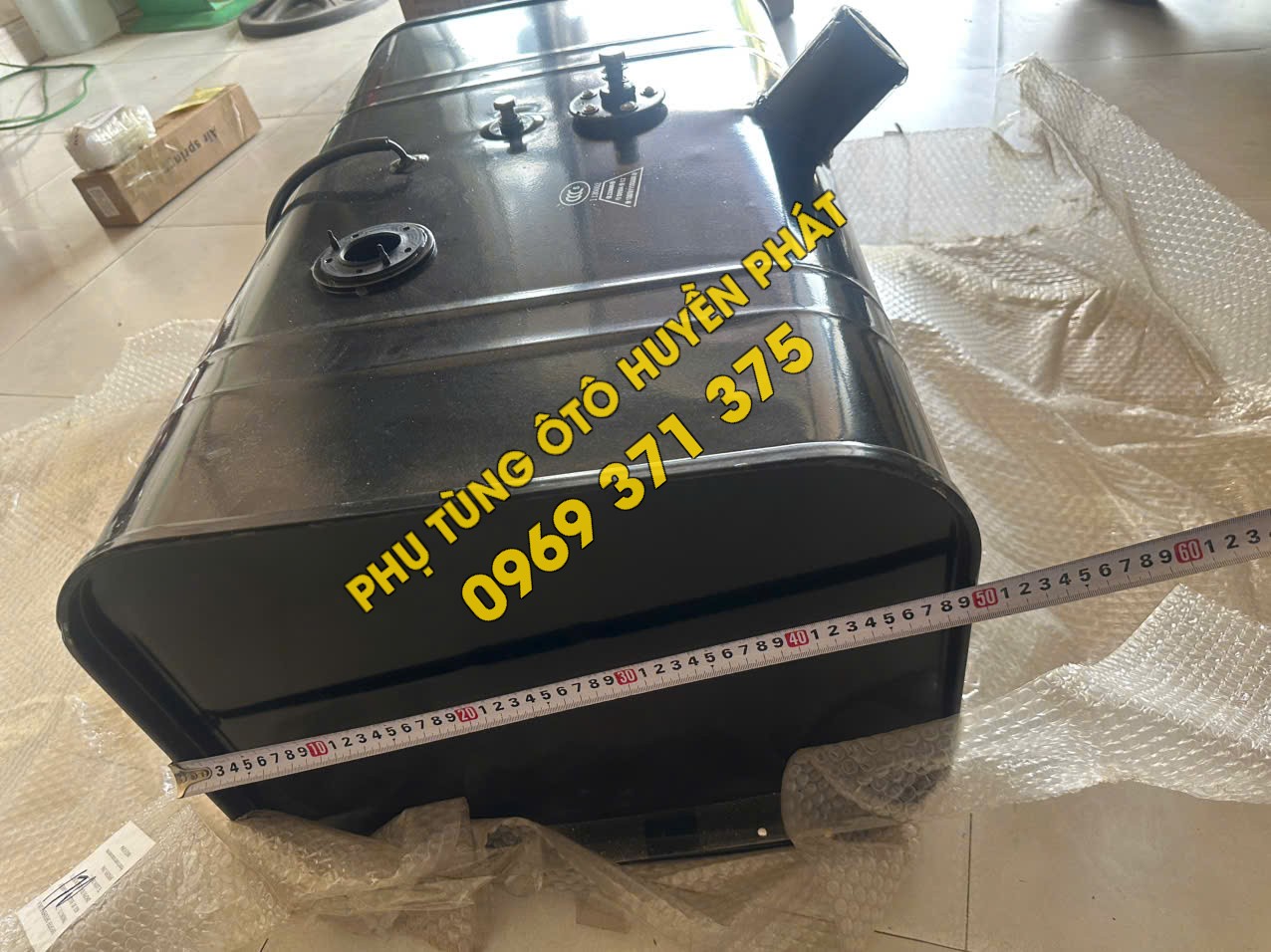 Thùng dầu nhiên liệu xe tải kích thước dài 80cm rộng 48cm cao 38cm