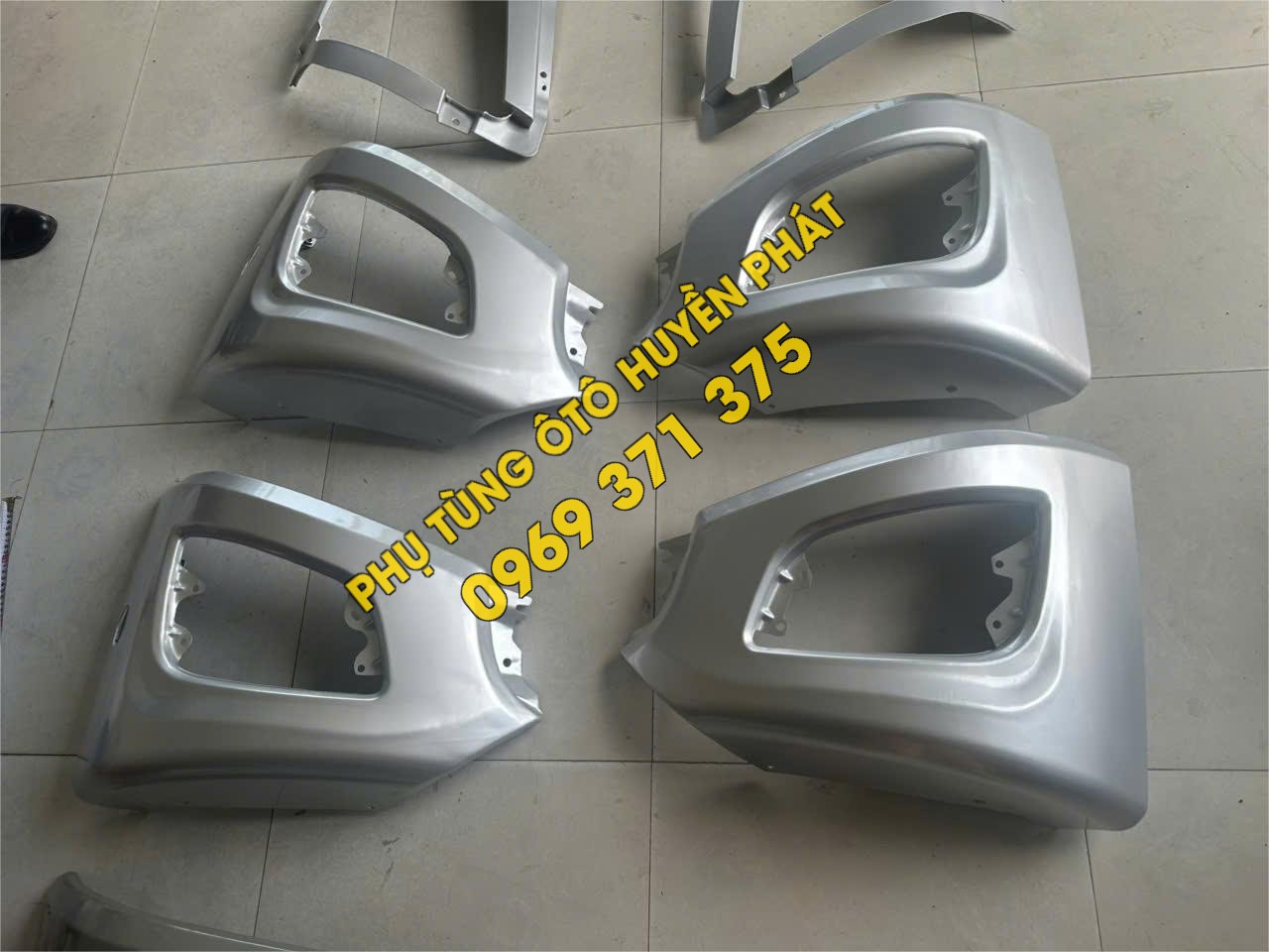 Vành đèn sương mù Chenglong H7 bằng sắt đã sơn