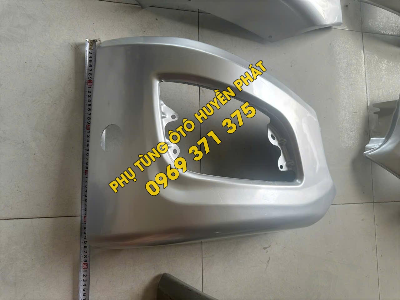 Vành đèn sương mù Chenglong H7 bằng sắt đã sơn